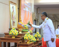 พิธีมอบแบบลายผ้าพระราชทาน “ผ้าลายดอกรักราชกัญญา” ให้แก่ตัวแท ... พารามิเตอร์รูปภาพ 1