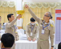 ผู้ว่าราชการจังหวัดสุราษฎร์ธานี ตรวจเยี่ยม การรับสมัครเลือกต ... พารามิเตอร์รูปภาพ 9