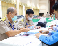ผู้ว่าราชการจังหวัดสุราษฎร์ธานี ตรวจเยี่ยม การรับสมัครเลือกต ... พารามิเตอร์รูปภาพ 11