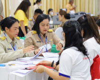 ผู้ว่าราชการจังหวัดสุราษฎร์ธานี ตรวจเยี่ยม การรับสมัครเลือกต ... พารามิเตอร์รูปภาพ 15