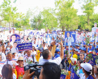 ผู้ว่าราชการจังหวัดสุราษฎร์ธานี ตรวจเยี่ยม การรับสมัครเลือกต ... พารามิเตอร์รูปภาพ 16