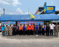 รองผู้ว่าราชการจังหวัดสุราษฎร์ธานี ลงพื้นที่ตรวจเยี่ยมให้กำล ... พารามิเตอร์รูปภาพ 15