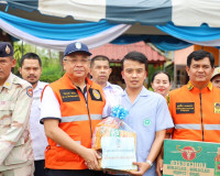 ผู้ว่าราชการจังหวัดสุราษฎร์ธานี ลงพื้นที่ตรวจเยี่ยมจุดตรวจจุ ... พารามิเตอร์รูปภาพ 8