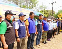 ผู้ว่าราชการจังหวัดสุราษฎร์ธานี ลงพื้นที่ตรวจเยี่ยมจุดตรวจจุ ... พารามิเตอร์รูปภาพ 16