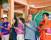 ผู้ว่าราชการจังหวัดสุราษฎร์ธานี พร้อมด้วยส่วนราชการ ร่วมส่งม ... พารามิเตอร์รูปภาพ 10