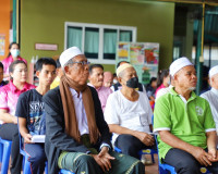 ผู้ว่าราชการจังหวัดสุราษฎร์ธานี พร้อมด้วยส่วนราชการ ร่วมส่งม ... พารามิเตอร์รูปภาพ 17