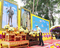 จังหวัดสุราษฎร์ธานี จัดกิจกรรมจิตอาสาพัฒนาเนื่องในวันคล้ายวั ... พารามิเตอร์รูปภาพ 1