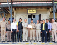&quot;คนดีสำคัญกว่าทุกสิ่ง&quot; ผู้ว่าฯสุราษฎร์ มอบประกาศนียบัตร ชมเช ... พารามิเตอร์รูปภาพ 1