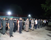 ผู้ว่าราชการจังหวัดสุราษฎร์ธานี จับมือ ผู้บัญชาการตำรวจท่องเ ... พารามิเตอร์รูปภาพ 6