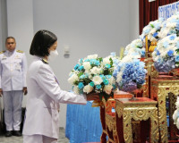 จังหวัดสุราษฎร์ธานีจัดพิธีวางพานพุ่มดอกไม้ถวายราชสักการะ เฉล ... พารามิเตอร์รูปภาพ 3