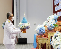 จังหวัดสุราษฎร์ธานีจัดพิธีวางพานพุ่มดอกไม้ถวายราชสักการะ เฉล ... พารามิเตอร์รูปภาพ 6