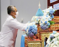 จังหวัดสุราษฎร์ธานีจัดพิธีวางพานพุ่มดอกไม้ถวายราชสักการะ เฉล ... พารามิเตอร์รูปภาพ 7