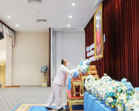 จังหวัดสุราษฎร์ธานีจัดพิธีวางพานพุ่มดอกไม้ถวายราชสักการะ เฉล ... พารามิเตอร์รูปภาพ 8