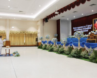 จังหวัดสุราษฎร์ธานีจัดพิธีวางพานพุ่มดอกไม้ถวายราชสักการะ เฉล ... พารามิเตอร์รูปภาพ 13