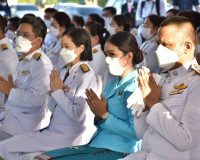 จังหวัดสุราษฎร์ธานี พร้อมใจร่วมพิธีทำบุญตักบาตรข้าวสารอาหารแ ... พารามิเตอร์รูปภาพ 9
