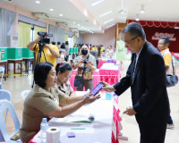 เปิดหีบเลือกตั้งล่วงหน้า สุราษฎร์ธานี ผู้ว่าฯ ใช้สิทธิ์เลือก ... พารามิเตอร์รูปภาพ 7