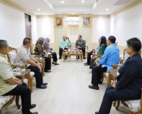 ผู้ว่าราชการจังหวัดสุราษฎร์ธานี ให้การต้อนรับ กงสุลใหญ่ สถาน ... พารามิเตอร์รูปภาพ 5