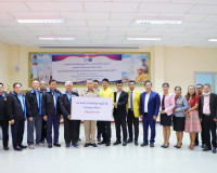 สมาคมชาวสุราษฎร์ธานีมอบทุนการศึกษาให้กับนักเรียนในเขตจังหวัด ... พารามิเตอร์รูปภาพ 14