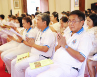 พิธีเจริญพระพุทธมนต์เฉลิมพระเกียรติ พระบาทสมเด็จพระเจ้าอยู่ห ... พารามิเตอร์รูปภาพ 8