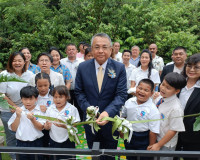 ผู้ว่าราชการจังหวัดสุราษฎร์ธานี เป็นประธานเปิดโรงเรียนพะงันข ... พารามิเตอร์รูปภาพ 8