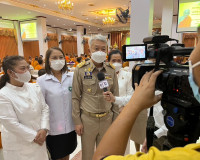รองผู้ว่าราชการจังหวัดสุราษฎร์ธานี เป็นประธานฝ่ายฆราวาส และก ... พารามิเตอร์รูปภาพ 8