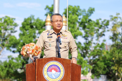 &quot;ทำดีต้องชื่นชม&quot; ผู้ว่าราชการจังหวัดสุราษฎร์ธานี มอบประกาศเก ... พารามิเตอร์รูปภาพ 1