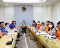 ผู้ว่าราชการจังหวัดสุราษฎร์ธานี ร่วมติดตามการนำเสนอผลการจัดท ... พารามิเตอร์รูปภาพ 2