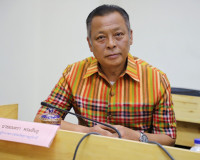 ผู้ว่าราชการจังหวัดสุราษฎร์ธานี ร่วมติดตามการนำเสนอผลการจัดท ... พารามิเตอร์รูปภาพ 3