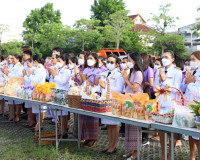 พุทธศาสนิกชนจังหวัดสุราษฎร์ธานีพร้อมใจทำบุญตักบาตร ถวายพระรา ... พารามิเตอร์รูปภาพ 16