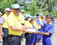 พุทธศาสนิกชนจังหวัดสุราษฎร์ธานีพร้อมใจทำบุญตักบาตร ถวายพระรา ... พารามิเตอร์รูปภาพ 22