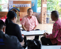 ผู้ว่าฯ สุราษฎร์ธานี ลงพื้นที่ติดตามการจัดอาหารกลางวันนักเรี ... พารามิเตอร์รูปภาพ 6