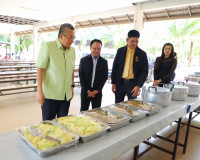 ผู้ว่าฯ สุราษฎร์ธานี ลงพื้นที่สุ่มตรวจโครงการอาหารกลางวัน แล ... พารามิเตอร์รูปภาพ 3