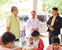 ผู้ว่าฯ สุราษฎร์ธานี ลงพื้นที่สุ่มตรวจโครงการอาหารกลางวัน แล ... พารามิเตอร์รูปภาพ 18