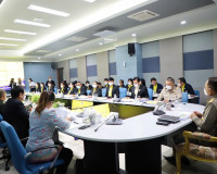 องคมนตรี ตรวจเยี่ยมและติดตามการดำเนินงานตามยุทธศาสตร์ที่ 4 ม ... พารามิเตอร์รูปภาพ 9