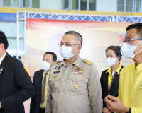 องคมนตรี ลงพื้นที่จังหวัดสุราษฎร์ธานีตรวจเยี่ยมและติดตามการด ... พารามิเตอร์รูปภาพ 13