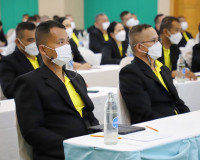 รองผู้ว่าราชการจังหวัดสุราษฎร์ธานี ให้การต้อนรับพลอากาศตรี ว ... พารามิเตอร์รูปภาพ 2