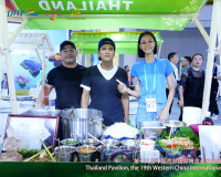 ผู้ว่าราชการจังหวัดสุราษฎร์ธานี ร่วมพิธีเปิดนิทรรศการศาลาไทย ... พารามิเตอร์รูปภาพ 2
