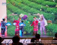 ผู้ว่าราชการจังหวัดสุราษฎร์ธานี และคณะ ร่วมงานเลี้ยงต้อนรับผ ... พารามิเตอร์รูปภาพ 15