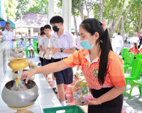 จังหวัดสุราษฎร์ธานี จัดพิธีทำบุญตักบาตรถวายพระกุศล และพิธีถว ... พารามิเตอร์รูปภาพ 12