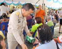จังหวัดสุราษฎร์ธานีจัดกิจกรรมหน่วยแพทย์เคลื่อนที่ พอ.สว. บริ ... พารามิเตอร์รูปภาพ 11