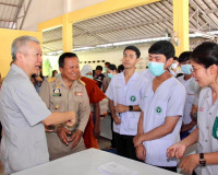 รองผู้ว่าราชการจังหวัดสุราษฎร์ธานี เป็นประธานกล่าวคำถวายราชส ... พารามิเตอร์รูปภาพ 3
