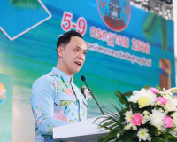 รองผู้ว่าราชการจังหวัดสุราษฎร์ธานี กล่าวต้อนรับนายนันทพงษ์ จ ... พารามิเตอร์รูปภาพ 3