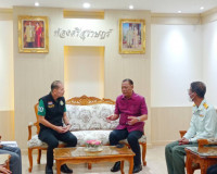 รองผู้ว่าราชการจังหวัดสุราษฎร์ธานี ให้การต้อนรับและหารือข้อร ... พารามิเตอร์รูปภาพ 1