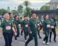 รองผู้ว่าราชการจังหวัดสุราษฎร์ธานี ร่วมกิจกรรม “วิ่งตะลุยค่า ... พารามิเตอร์รูปภาพ 7