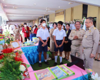 ศึกษาธิการจังหวัดสุราษฎร์ธานี เปิดงาน Symposium เปิดโลกอาชีพ ... พารามิเตอร์รูปภาพ 15