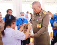 องคมนตรี และคณะ ตรวจเยี่ยมโรงเรียนราชประชานุเคราะห์ในพื้นที่ ... พารามิเตอร์รูปภาพ 12