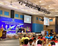 รองผู้ว่าราชการจังหวัดสุราษฎร์ธานี กล่าวต้อนรับและร่วมงานฉลอ ... พารามิเตอร์รูปภาพ 5