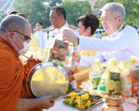 ผู้ว่าราชการจังหวัดสุราษฎร์ธานีนำข้าราชการ และ พสกนิกรทุกหมู ... พารามิเตอร์รูปภาพ 15