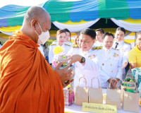 ผู้ว่าราชการจังหวัดสุราษฎร์ธานีนำข้าราชการ และ พสกนิกรทุกหมู ... พารามิเตอร์รูปภาพ 16