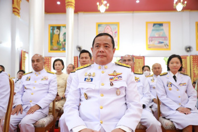 ผู้ว่าราชการจังหวัดสุราษฎร์ธานี ร่วมพิธีอัญเชิญหิรัญบัฏและเค ... พารามิเตอร์รูปภาพ 1